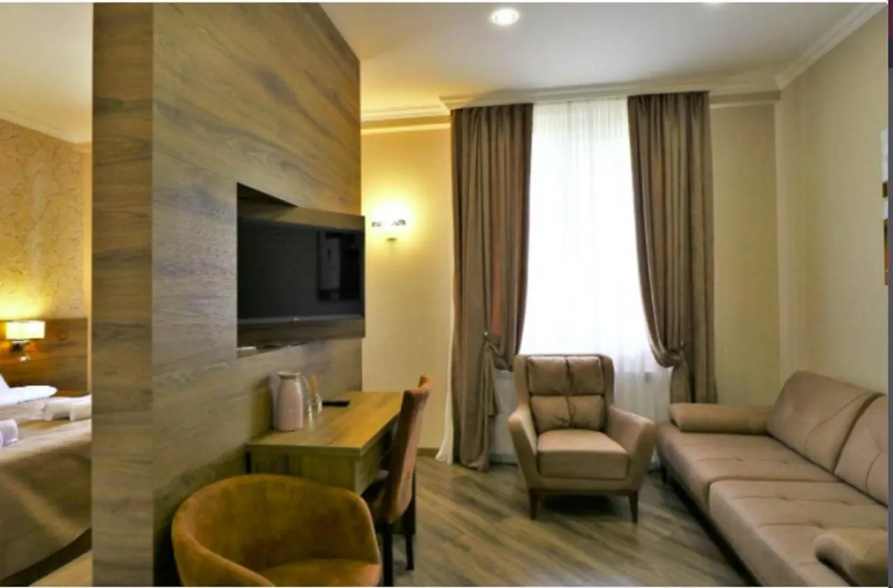 Sunset Tbilisi Luxury Aparthotel 0*,