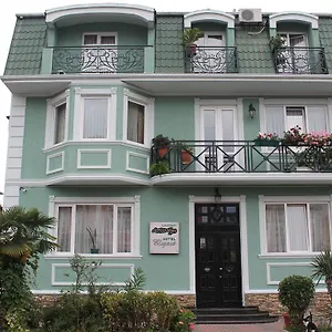 Elegant Garden Hotell Batumi
